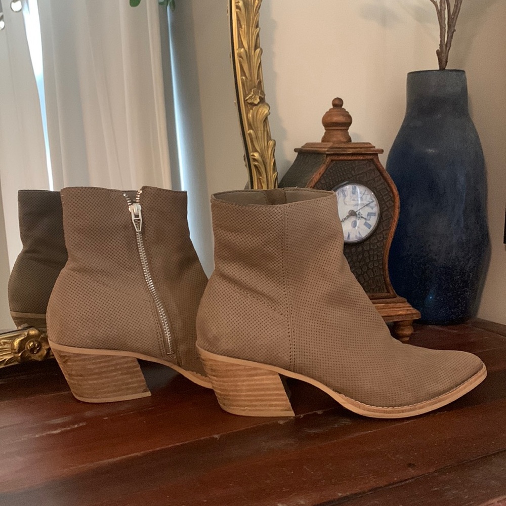 Dolce Vita Asha Booties